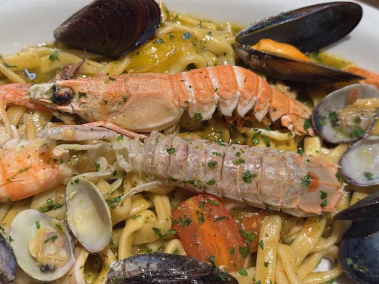 Hotel Ristorante Milton Varazze Esterno foto