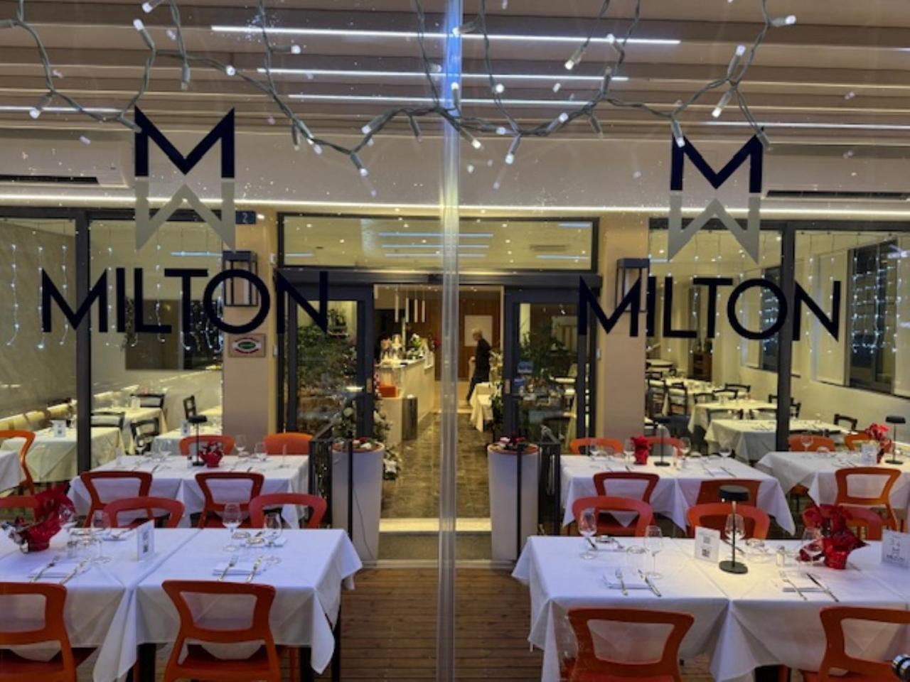 Hotel Ristorante Milton Varazze Esterno foto