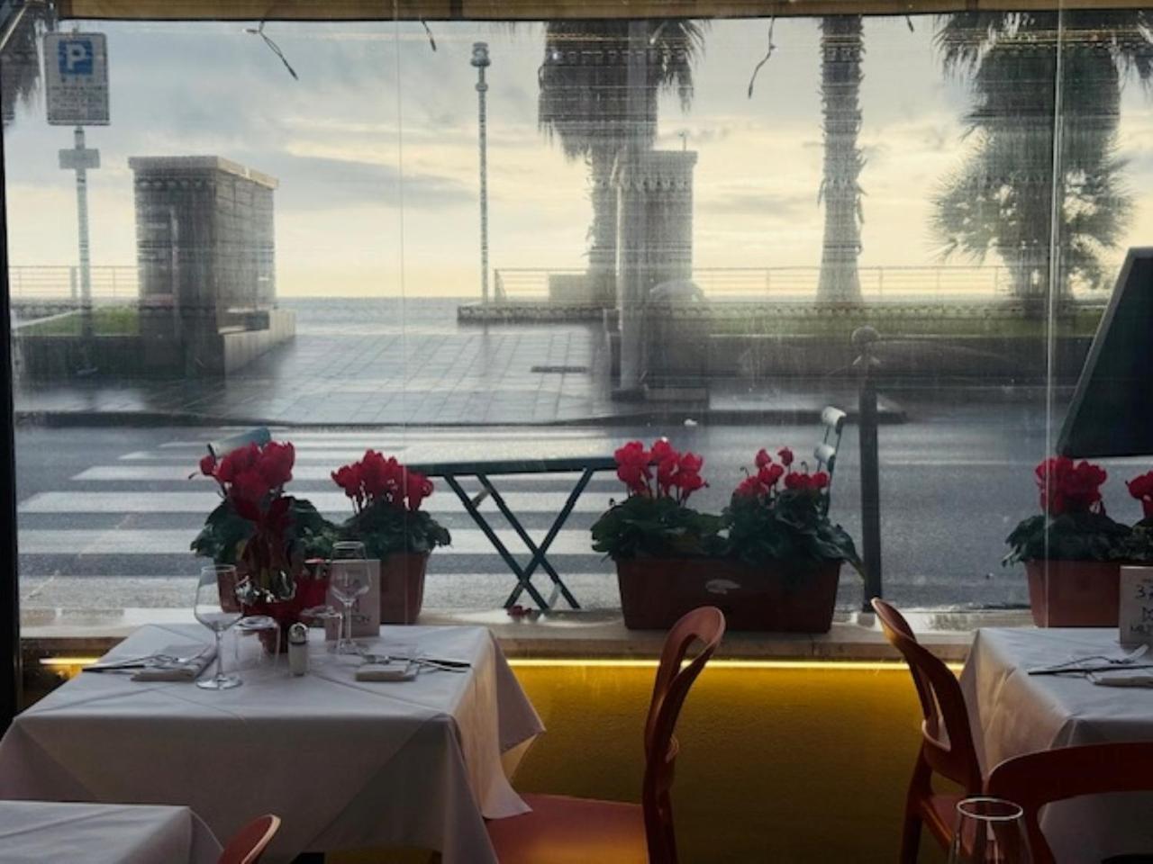 Hotel Ristorante Milton Varazze Esterno foto