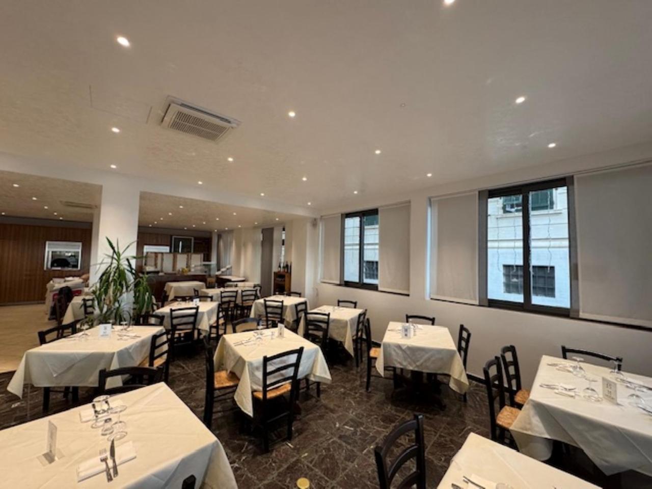 Hotel Ristorante Milton Varazze Esterno foto