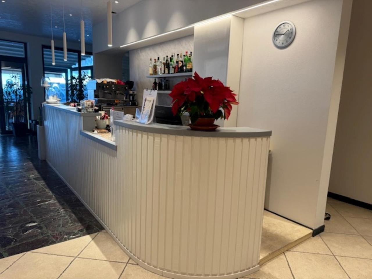 Hotel Ristorante Milton Varazze Esterno foto