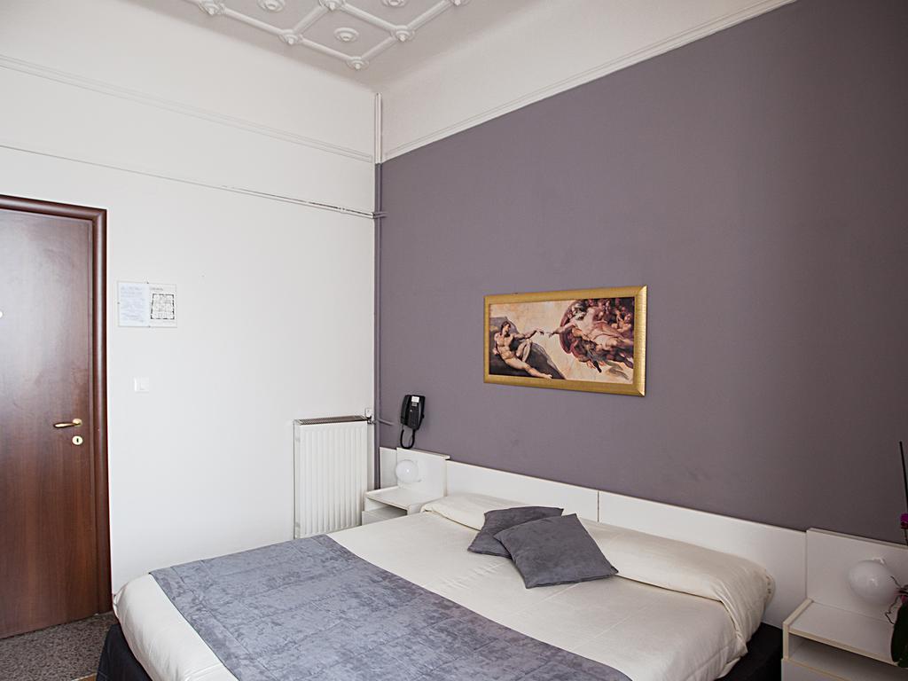 Hotel Ristorante Milton Varazze Esterno foto